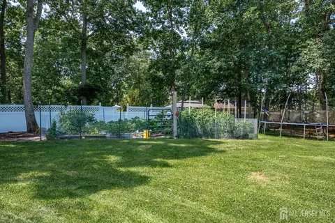 Exterior - 10 Bittersweet Dr, Jackson, NJ 08527 photo 10 of 10