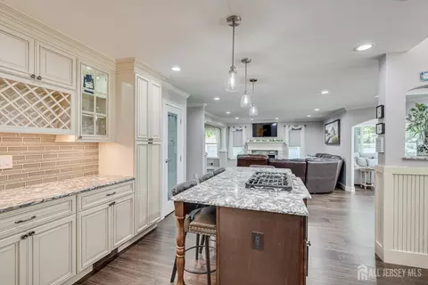 Kitchen - 10 Bittersweet Dr, Jackson, NJ 08527 photo 5 of 7