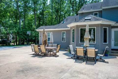 Exterior - 10 Bittersweet Dr, Jackson, NJ 08527 photo 5 of 10