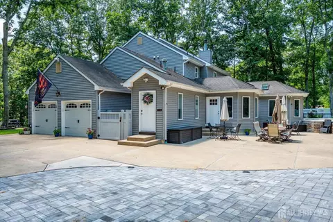 Exterior - 10 Bittersweet Dr, Jackson, NJ 08527 photo 2 of 10
