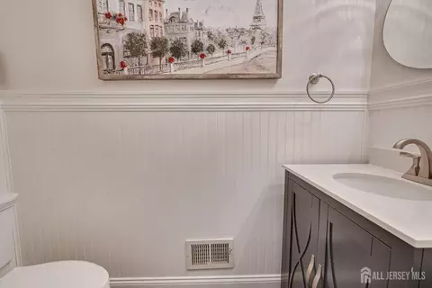 Entry Way - 10 Bittersweet Dr, Jackson, NJ 08527 photo 4 of 7