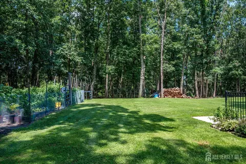 Exterior - 10 Bittersweet Dr, Jackson, NJ 08527 photo 9 of 10