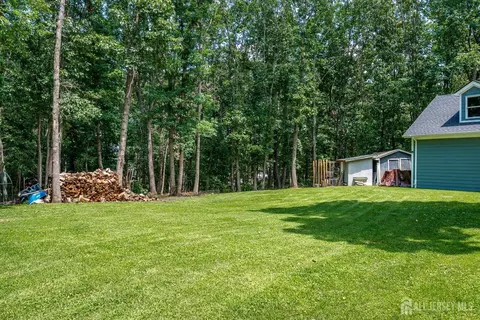 Exterior - 10 Bittersweet Dr, Jackson, NJ 08527 photo 8 of 10