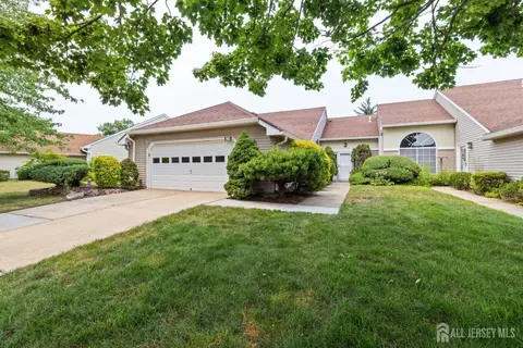 834 Vail Rd #A, Monroe, NJ 08831