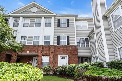 2609 Ridgeview Ct, Parlin, NJ 08859