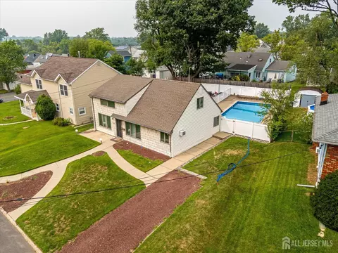 106 Washington Ave, Iselin, NJ 08830