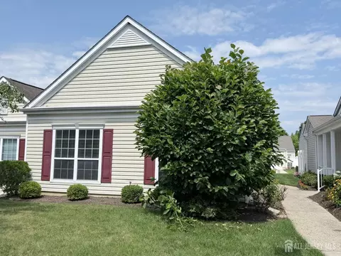556 NE Harrier Dr, Monroe, NJ 08831