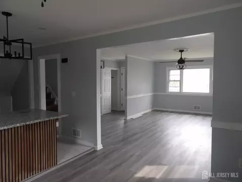 4 Kelly Ct, Mount Holly, NJ 08060