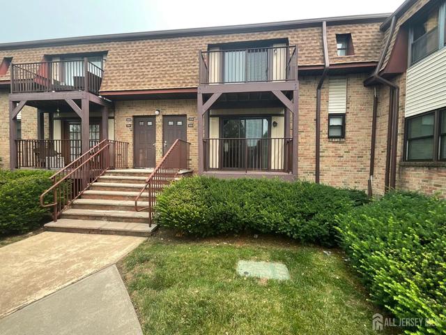 1203 N Oaks Blvd, North Brunswick, NJ 08902