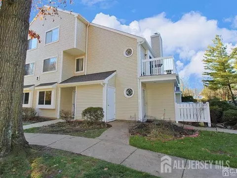 17 Deerberry Ln, South Brunswick, NJ 08852