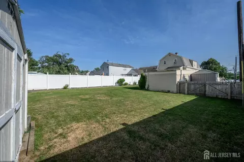 Exterior - 27 S Robert St S, Sewaren, NJ 07077 photo 7 of 8