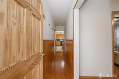 Entry Way - 27 S Robert St S, Sewaren, NJ 07077 photo 2 of 8