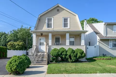27 S Robert St S, Sewaren, NJ 07077