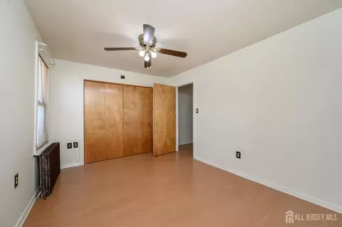 Bedroom - 27 S Robert St S, Sewaren, NJ 07077 photo 3 of 5