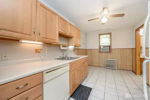Kitchen - 27 S Robert St S, Sewaren, NJ 07077 photo 4 of 5