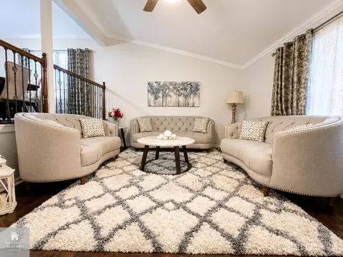 Living - 17 Ridge Rd, Edison, NJ 08817 photo 2 of 3