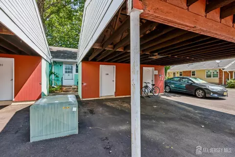 52 Cambridge Ct #B, Lakewood, NJ 08701