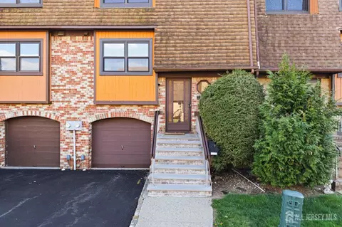 1705 Merrywood Dr, Edison, NJ 08817