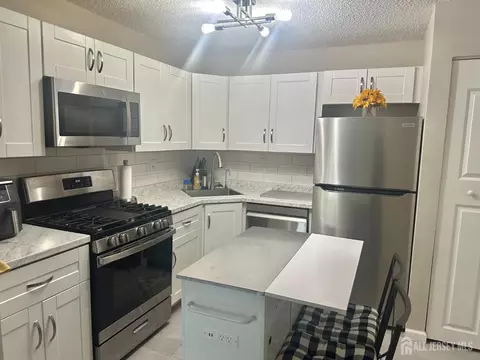 41 Brighton Way, North Brunswick, NJ 08902
