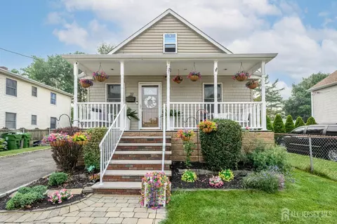 32 Loring Ave, Edison, NJ 08817