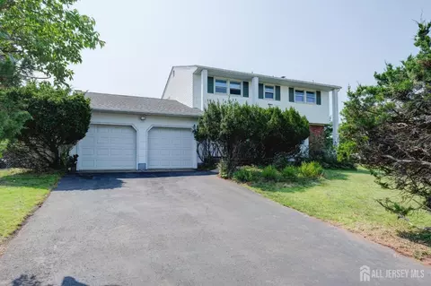 23 Charlton Ave, Piscataway, NJ 08854