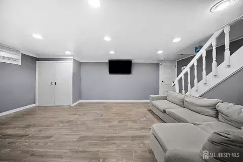 Living - 1448 E 7th St E #50, Plainfield, NJ 07062 photo 3 of 4