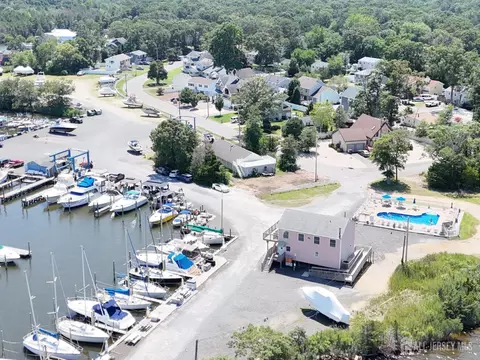 View/Area - 30 Corrigan Ave, Pine Beach, NJ 08741 photo 5 of 8