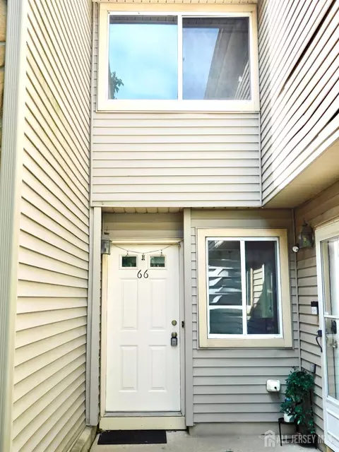 66 Chatham Ct, East Windsor, NJ 08520