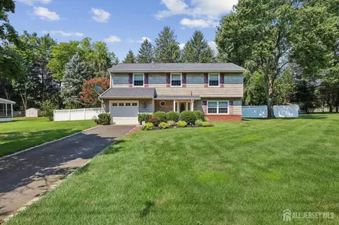 6 Murfield Dr, Lincroft, NJ 07738