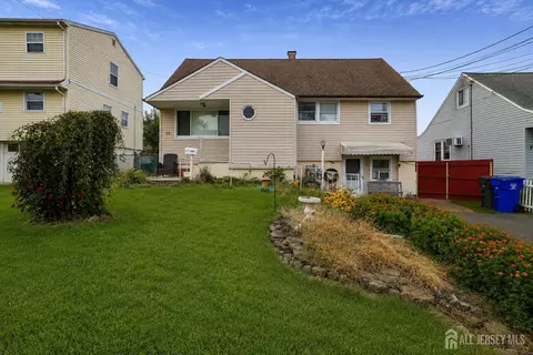 54 Atlantic St, Metuchen, NJ 08840