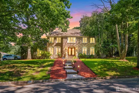 19 Cherokee Rd, East Brunswick, NJ 08816