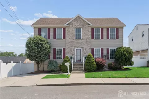 130 Clauss St, Carteret, NJ 07008