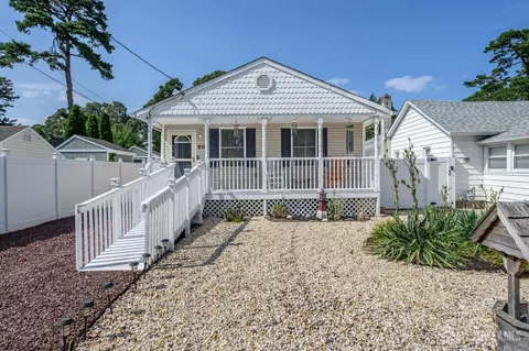609 Parkside Ave, Toms River, NJ 08753