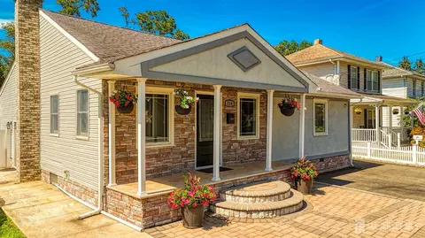 114 Manalapan Rd, Spotswood, NJ 08884