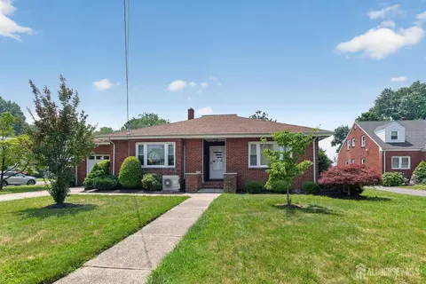 952 Cranbury Cross Rd, North Brunswick, NJ 08902