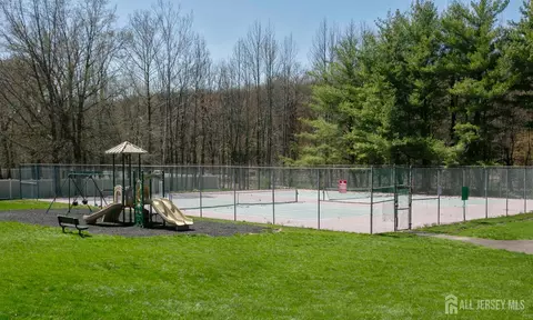 View/Area - 7 Cactus Ct, Edison, NJ 08820 photo 2 of 2