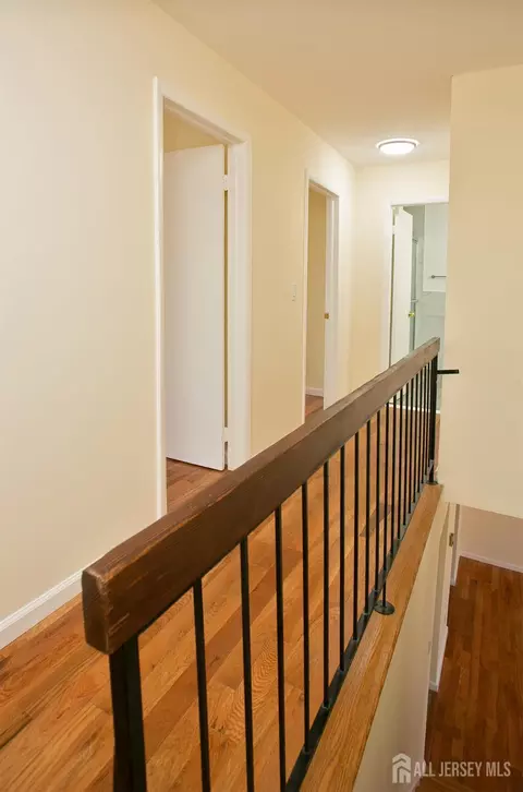 Entry Way - 7 Cactus Ct, Edison, NJ 08820 photo 3 of 3