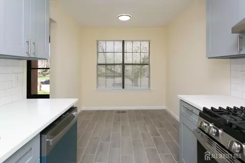 Kitchen - 7 Cactus Ct, Edison, NJ 08820 photo 2 of 2