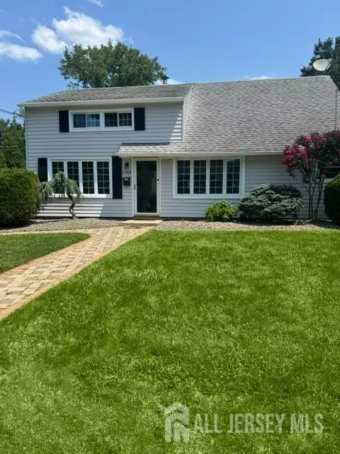 1108 Woodruff St, Iselin, NJ 08830