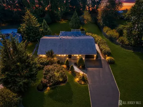 3 Delsey Rd, South Brunswick, NJ 08824