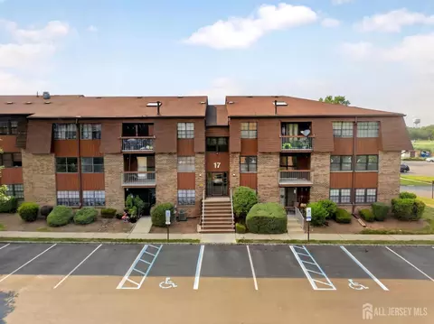 204 C Sierra Ct #2043, Woodbridge, NJ 07095