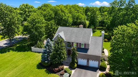448 Buckingham Dr, Piscataway, NJ 08854