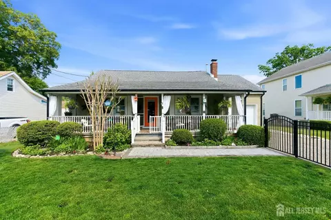 111 Bash Rd, Toms River, NJ 08753