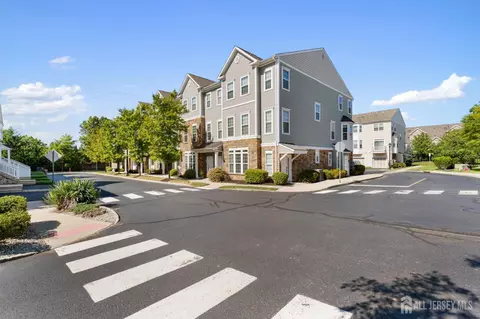 1423 Hudson Cir #1423, Highland Park, NJ 08904