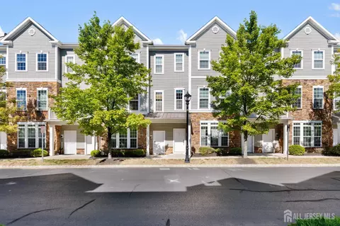 1423 Hudson Cir #1423, Highland Park, NJ 08904