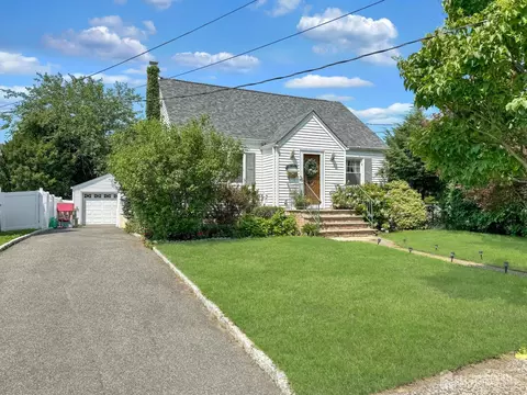 11-14 3rd St, Fair Lawn, NJ 07410