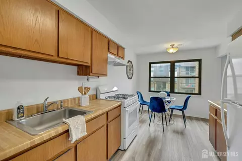 Kitchen - 1520 Raspberry Ct, Edison, NJ 08817 photo 2 of 2