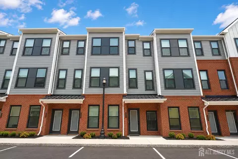 605 Parker Blvd, West Windsor, NJ 08550