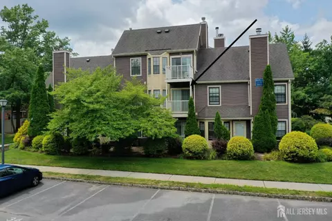 11 Ayres Ct, East Brunswick, NJ 08816