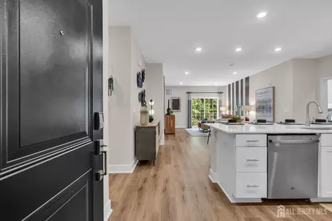 29211 Radford Ct, Monroe, NJ 08831